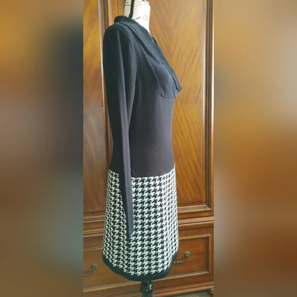 Venus sweater dress, black & black/white houndstooth pattern at skirt, size M - Picture 2 of 5